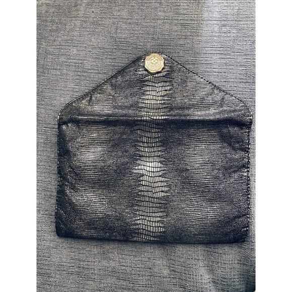 NEW Vince Camuto Gunmetal Leather Snake Embossed ( 6x9inch) Envelope Bag/ Snap - Picture 7 of 7